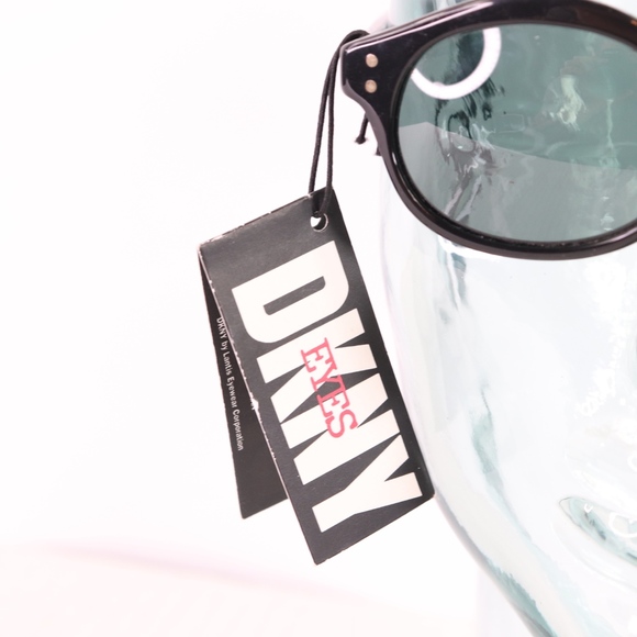 New Vtg 90s DKNY Cat Eye Frame Sunglasses Black main image 7